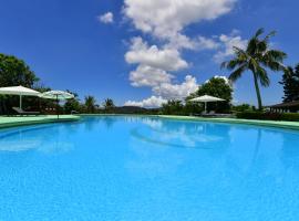 Coco Garden Resort Okinawa, hotel din Uruma