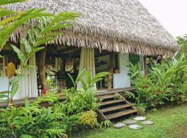 Island Home, viešbutis vietovėje Uturoa