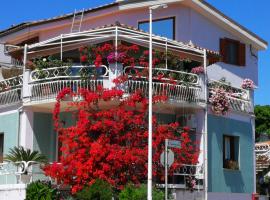 Il giardino all'angolo, hôtel à Villacidro