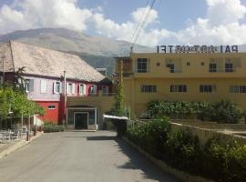 Palace Hotel, hotel v destinaci Bšarré