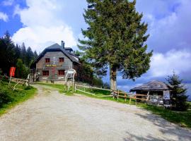 Mountain Lodge Smrekovc, smáhýsi í Šoštanj