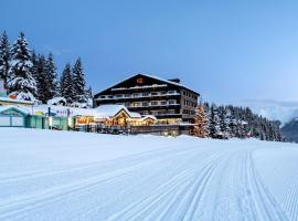 Hôtel Courcheneige, hotel in Courchevel 1850, Courchevel