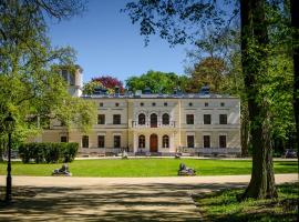 Pałac Wierzbiczany, hotel en Gniewkowo