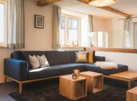 Villa Mulin im Sommer inklusive Bergbahnticket Super Sommer Card, hotel v destinaci Ladis