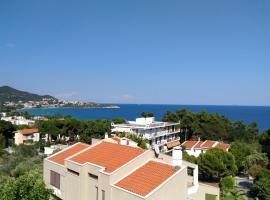 Sweet home with spectacular sea view, ξενοδοχείο στο Παληό