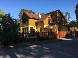 Strēlnieku prospekts Villa 44, holiday home in Jūrmala