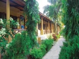 Rainbow Safari Resort: Sauraha şehrinde bir otel