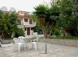 Stathopoulos Apartments, hotell i Sampatiki