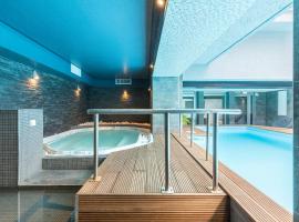 Hotel Brise de Mer - Piscine intérieure & extérieure，聖拉斐爾的飯店