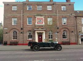 The Londesborough Arms bar with en-suite rooms, B&B di Market Weighton