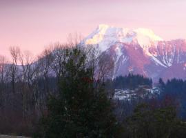 Harrison Hammond House Farmstay, Cama e café (B&B) em Harrison Mills