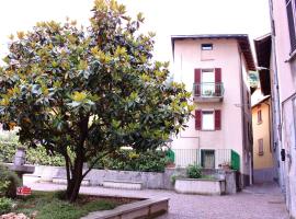 LA MAGNOLIA Guests House, B&B di Dervio