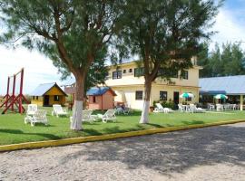 Residencial Niágara, hotel with parking in Arroio do Sal
