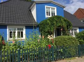 Blue House Rügen, beach rental in Altenkirchen