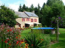 Chambres d'hôtes Le Bas Rassinoux, romantic hotel sa Saint-Ouen-des-Alleux