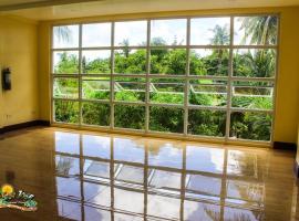 Royale Harbour Inn, Hotel in Caminawit