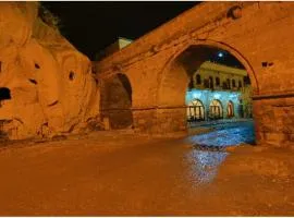Jerveni Cave Hotel