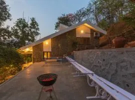 SaffronStays Inverlochy, Lonavala - Charming Villa In Peaceful & Quiet Surroundings, Jacuzzi