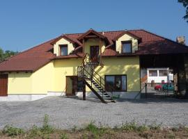 Penzion AMÁLKA Černín โรงแรมในZdice