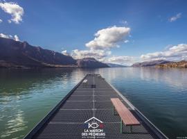 La maison des pêcheurs: Viviers-du-Lac şehrinde bir otel