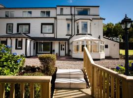 Lochside Guest House, hotel v mestu Arrochar