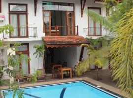 Villa Kapuru, hotel v Negombu