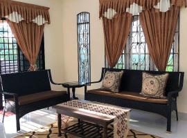 Family Homestay, hotell i Kuala Terengganu