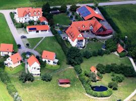 Ferienanlage Karolinenhof, hotel in Haundorf