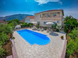 Meri, hôtel à Baška