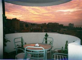 Appartamento - terrazzo vivibile vista mare, wi-fi gratuito, hôtel à Vallecrosia
