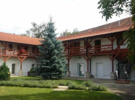 Green Club, cabaña o casa de campo en Tursko
