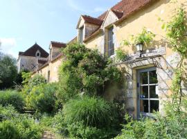 Le bourgis, Bed & Breakfast in La Chapelle-Montligeon