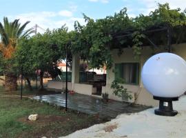 Country Village House, hotel with parking in Skala Mistegnon