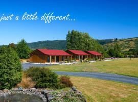 Longbourne Lodge Motel Mosgiel, cabin in Mosgiel