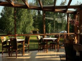 Hotel Niedźwiadek, hotel in Wdzydze Kiszewskie