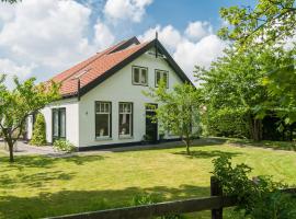 Attractive countryside holiday home in quiet, hotel a Schoorl