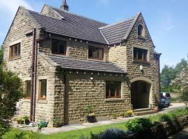 Wood Bank Studio Apartment, cheap hotel in Holmfirth