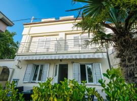 Skunca&rsquo;s house