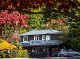 Pinewood Lodge and Apartments, lodge i Queenstown