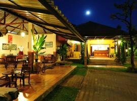 Baan Kiang Chan Resort, hotell i Mae Sot