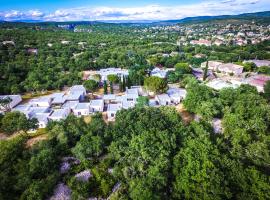 Village Vacances Passion La Buissière, hytte i Labeaume