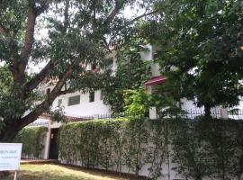 Hôtel le Flamboyant, hotel v destinaci Abidžan