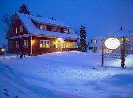 Old Iron Inn Bed and Breakfast, hotel with parking in Caribou