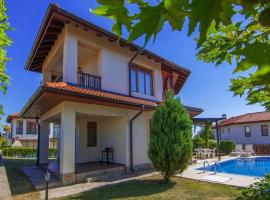 2 Bdr Seaside Villa With Private Pool Near Nesebar & Sunny Beach, hotel in Aheloy