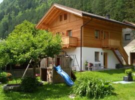 Appartments Waldblick, hotel in Campo Tures
