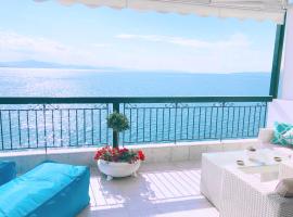 Colours Seaview Apartment, hotel near Church of Agios Ioannis Kolivitis, Nea Artaki