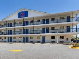 Motel 6-Greenville, SC