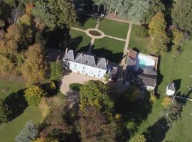 Chambres d'hôtes Saint Denis: Mézières-sur-Issoire şehrinde bir otel