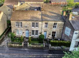 The Lawrence, hotel a Burnley