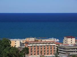 Residence Hercules, hotel v destinaci Roseto degli Abruzzi